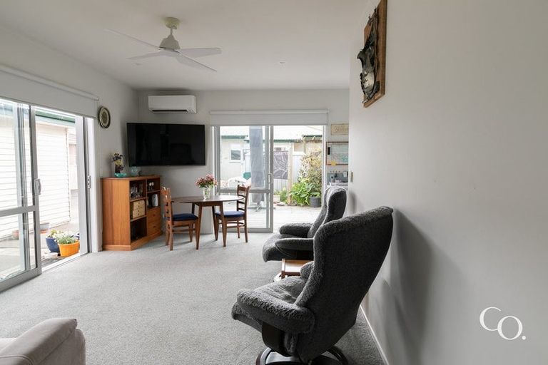 Photo of property in 24 Mill Road, Clive, 4102