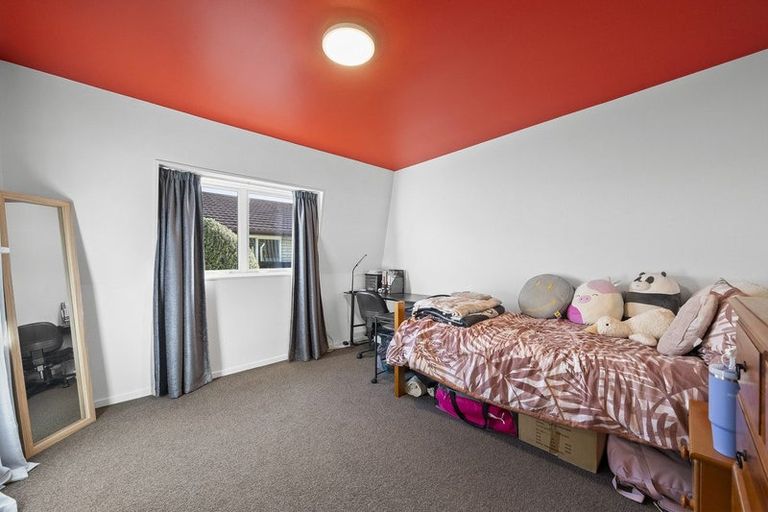 Photo of property in 5 Queenspark Drive, Parklands, Christchurch, 8083
