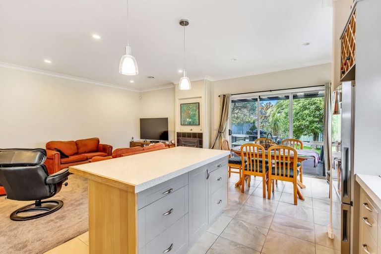 Photo of property in 28 Delta Mews Place, Clive, 4102