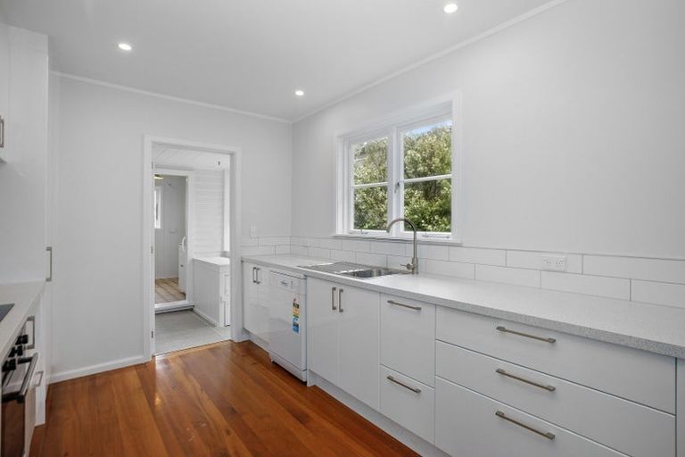 Photo of property in 36 Inglis Street, Seatoun, Wellington, 6022