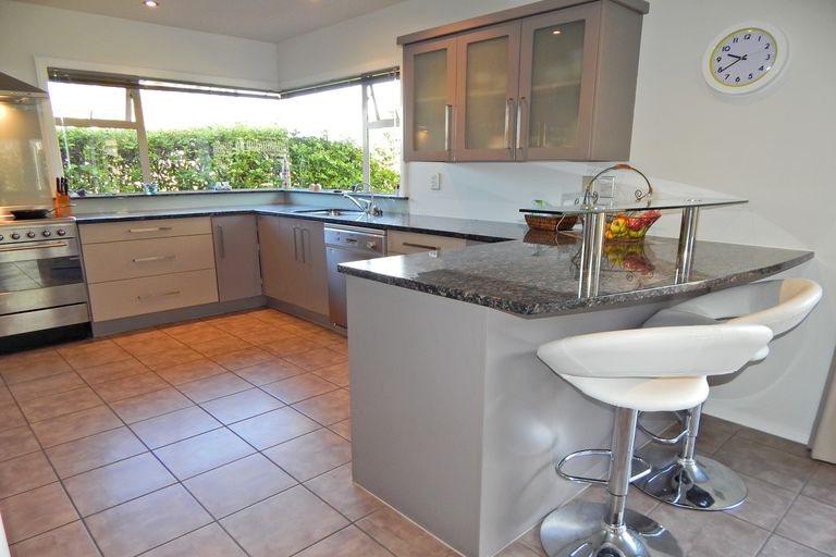 Photo of property in 9 Ranui Avenue, Kerikeri, 0230