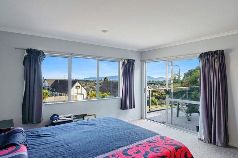 Photo of property in 5 Mohua Street, Waikanae, 5036