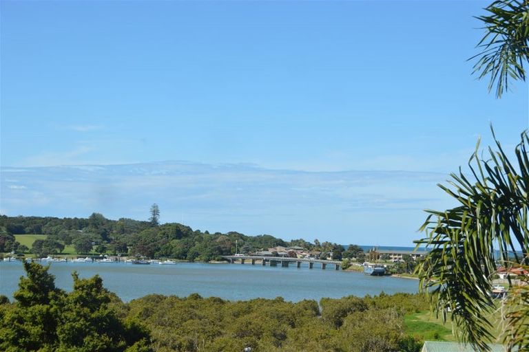Photo of property in 56 Tahuna Road, Paihia, 0200