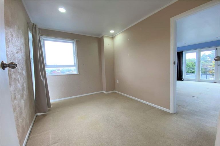 Photo of property in 37 Strid Road, Te Atatu South, Auckland, 0610