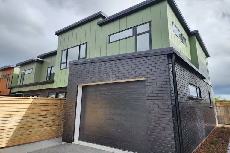 Photo of property in 8/7 Johnston Grove, Taita, Lower Hutt, 5011