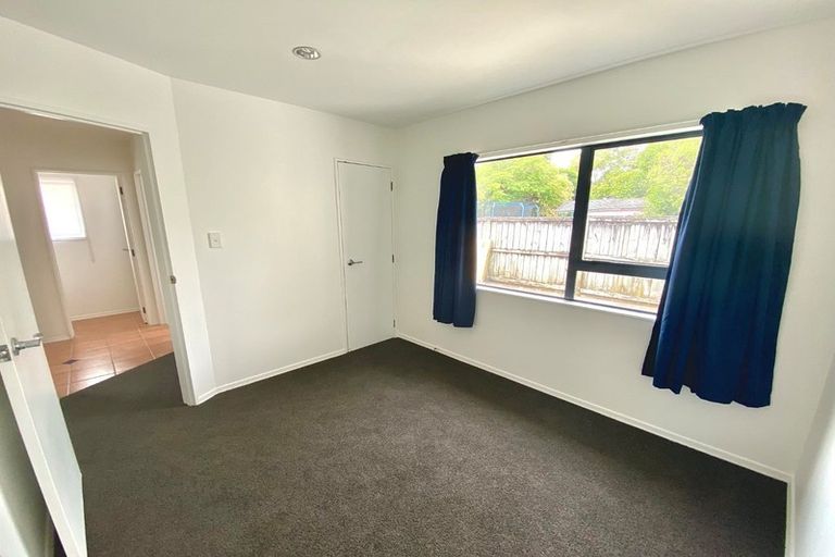 Photo of property in 186 Henderson Valley Road, Henderson, Auckland, 0612