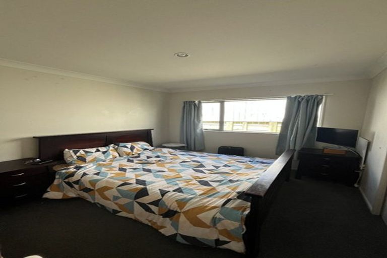 Photo of property in 3 Gennaker Lane, Whitby, Porirua, 5024