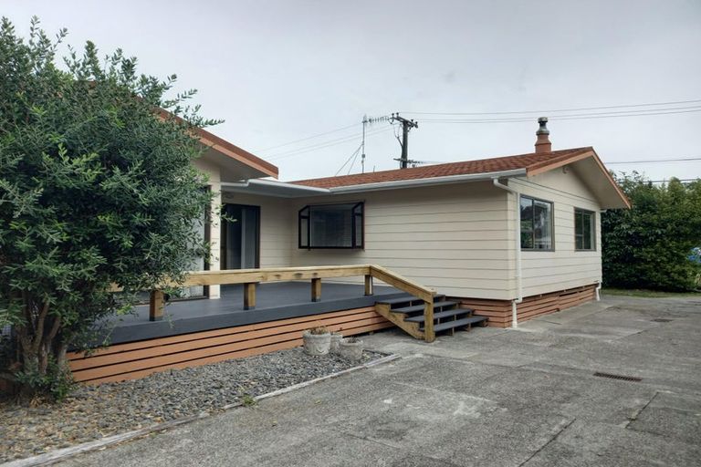 Photo of property in 71 Elizabeth Street, Waikanae, 5036