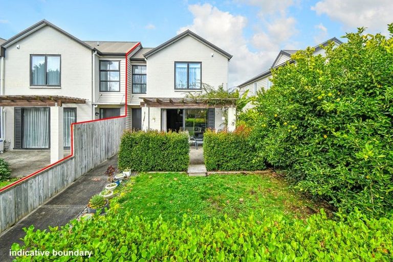 Photo of property in 47 Popokatea Drive, Takanini, 2112