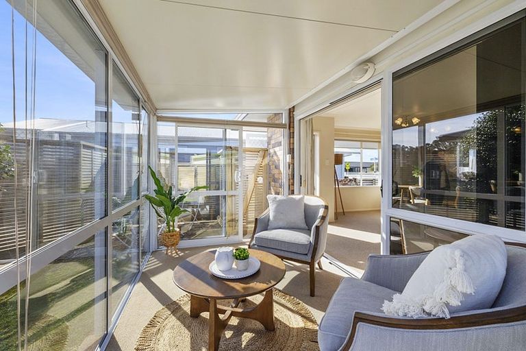 Photo of property in 1/17 Clemow Road, Fitzroy, New Plymouth, 4312