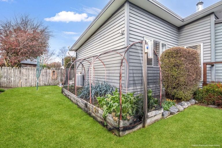 Photo of property in 5 Ryton Place, Lake Coleridge, 7572