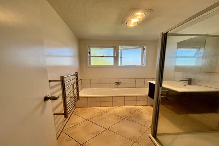 Photo of property in 17 Wilson Avenue, Avenues, Whangarei, 0110