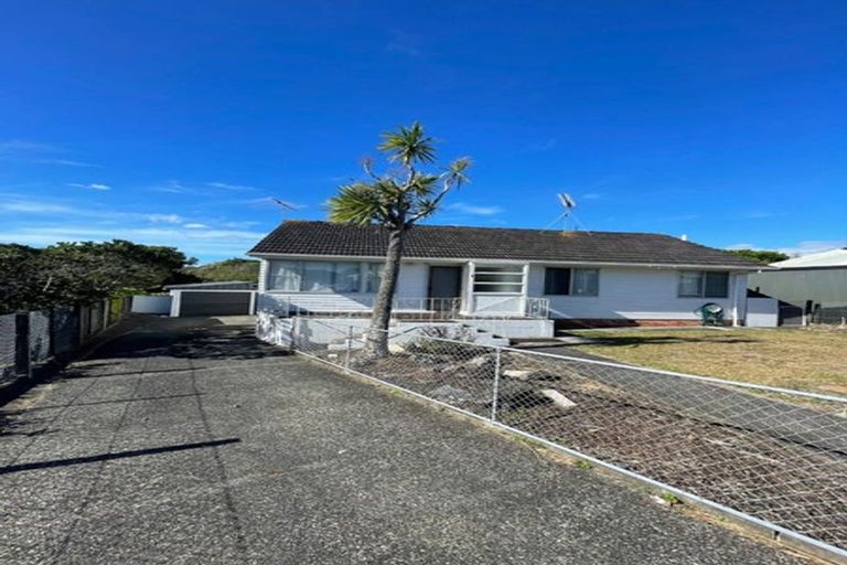 Photo of property in 8 Wyman Place, Pakuranga Heights, Auckland, 2010
