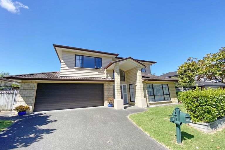 Photo of property in 9 Dunoon Close, Flat Bush, Auckland, 2016