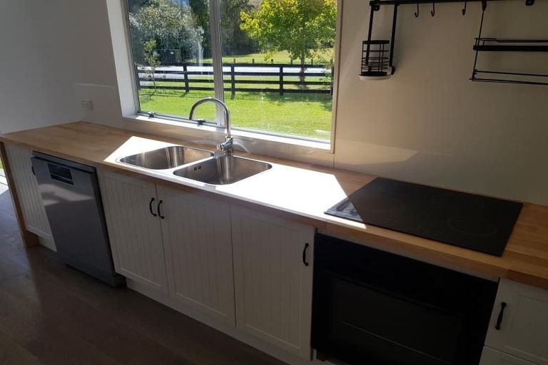 Photo of property in 129 Awaroa Road, Helensville, 0800