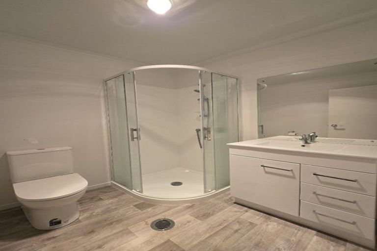 Photo of property in 2/16 Russell Road, Manurewa, Auckland, 2102