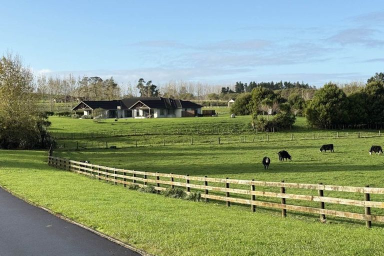 Photo of property in 166j Postman Road, Dairy Flat, Albany, 0794