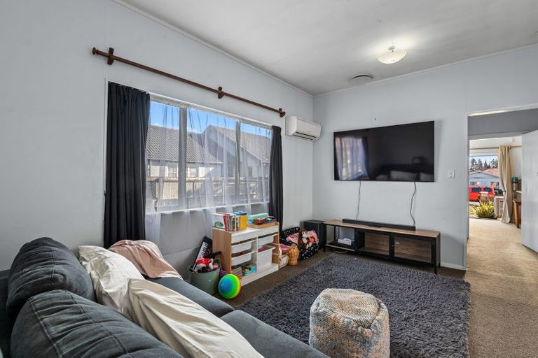 Photo of property in 18 Corlett Street, Utuhina, Rotorua, 3015