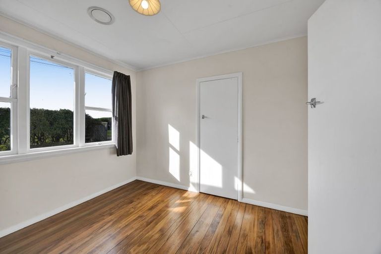 Photo of property in 5 Kepa Street, Ohawe, Hawera, 4671