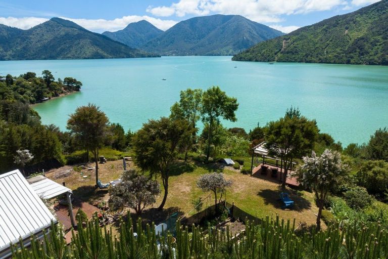 Photo of property in 579 Queen Charlotte Drive, Havelock, 7281
