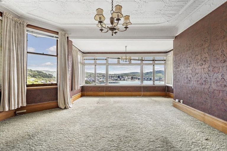 Photo of property in 49 The Crescent, Roseneath, Wellington, 6011