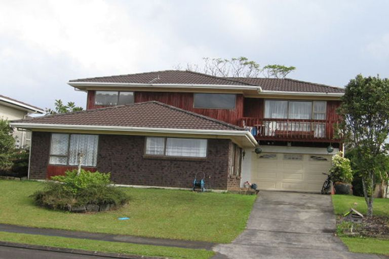 Photo of property in 12 Pounamu Place, Shelly Park, Auckland, 2014