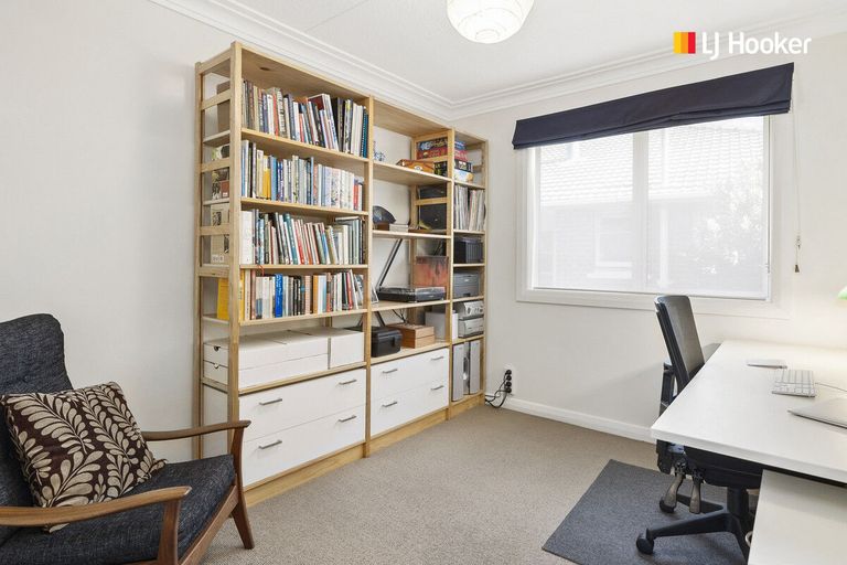 Photo of property in 35 Glendevon Place, Vauxhall, Dunedin, 9013
