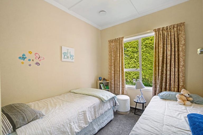 Photo of property in 127 Marama Avenue North, Otatara, Invercargill, 9879