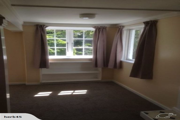 Photo of property in 307 Ohiro Road, Brooklyn, Wellington, 6021