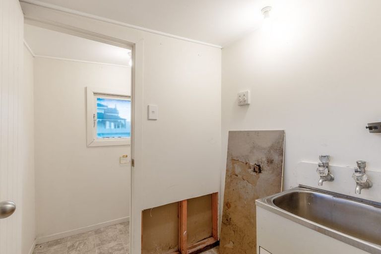 Photo of property in 5 Collins Street, Waipawa, 4210