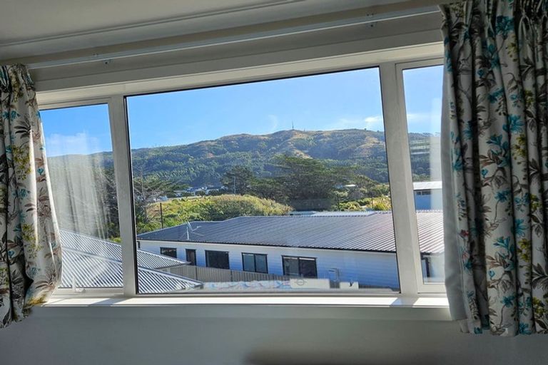 Photo of property in 3 Kamana Way, Kenepuru, Porirua, 5022