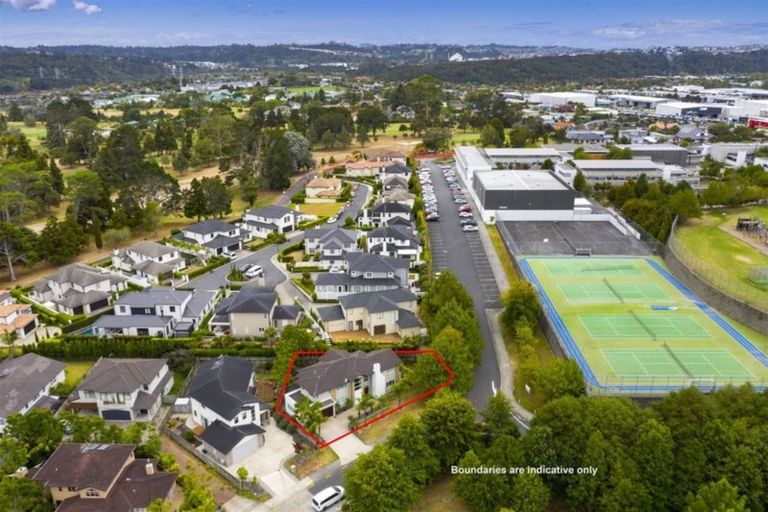 Photo of property in 64 English Oak Drive, Schnapper Rock, Auckland, 0632