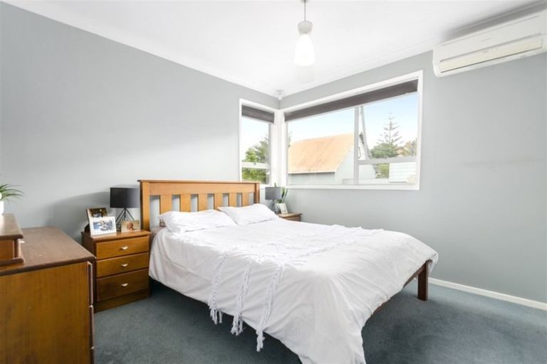 Photo of property in 12a Hobby Avenue, Birkdale, Auckland, 0626