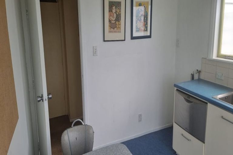 Photo of property in 54 Highbury Road, Highbury, Wellington, 6012