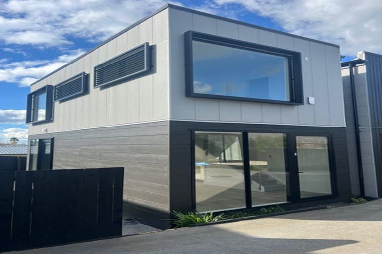 Photo of property in 14c Andrew Road, Howick, Auckland, 2010