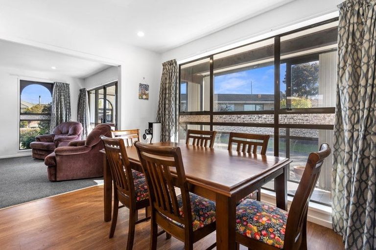 Photo of property in 18 Omega Place, Casebrook, Christchurch, 8051