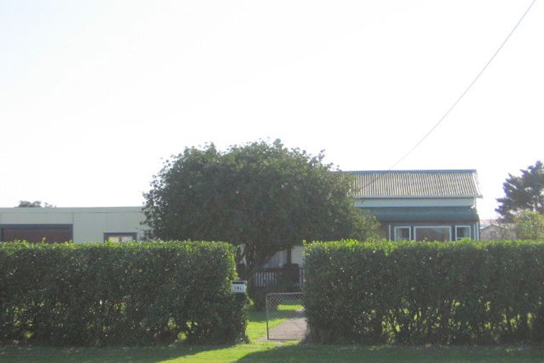 Photo of property in 12 Johnston Street, Foxton, 4814