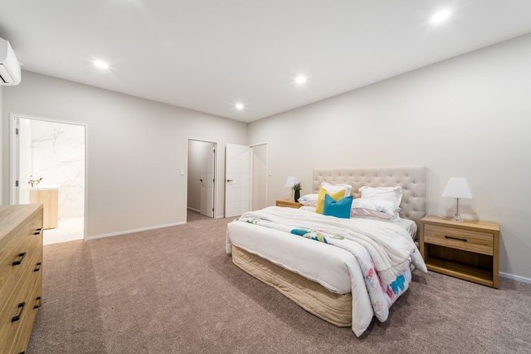 Photo of property in 4 Franheim Crescent, Orewa, 0931