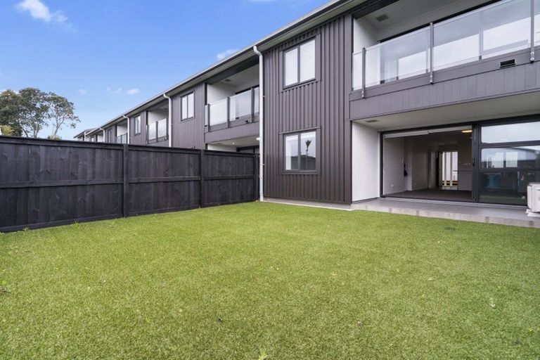 Photo of property in 1h/4045 Great North Road, Glen Eden, Auckland, 0602