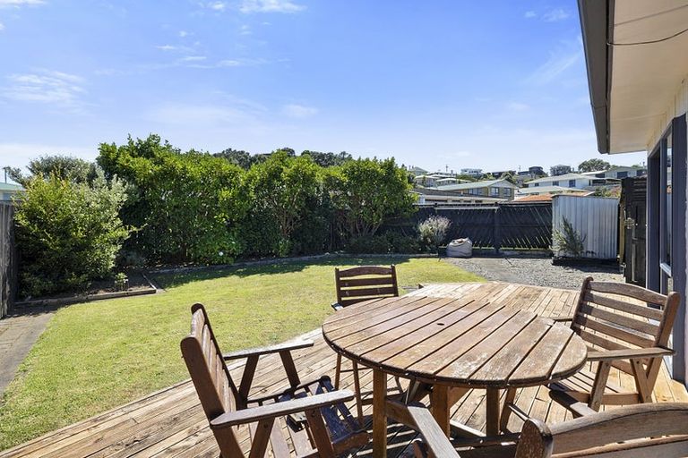 Photo of property in 15a Naumai Place, Spotswood, New Plymouth, 4310