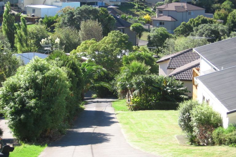Photo of property in 1/663 Beach Road, Rothesay Bay, Auckland, 0630