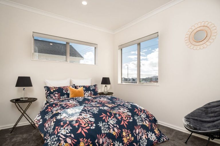 Photo of property in 6c Aralia Road, Sunnynook, Auckland, 0620