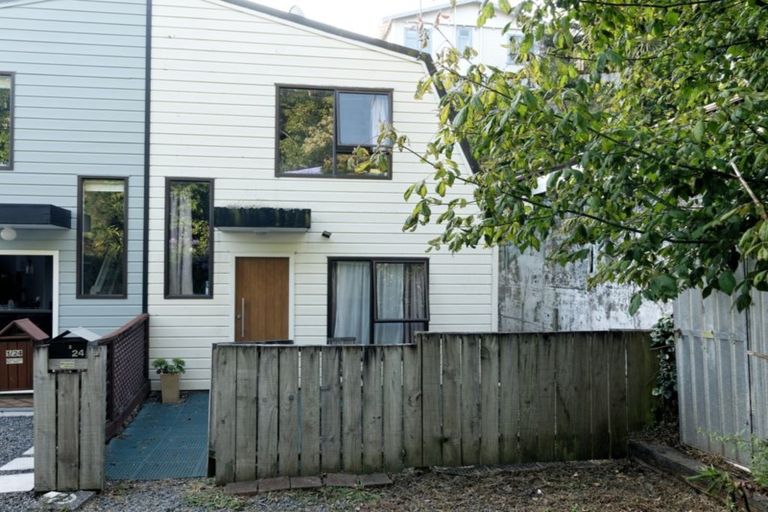 Photo of property in 24f2 Akatea Street, Berhampore, Wellington, 6023