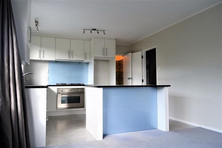 Photo of property in 136 Curtis Street, Northland, Wellington, 6012