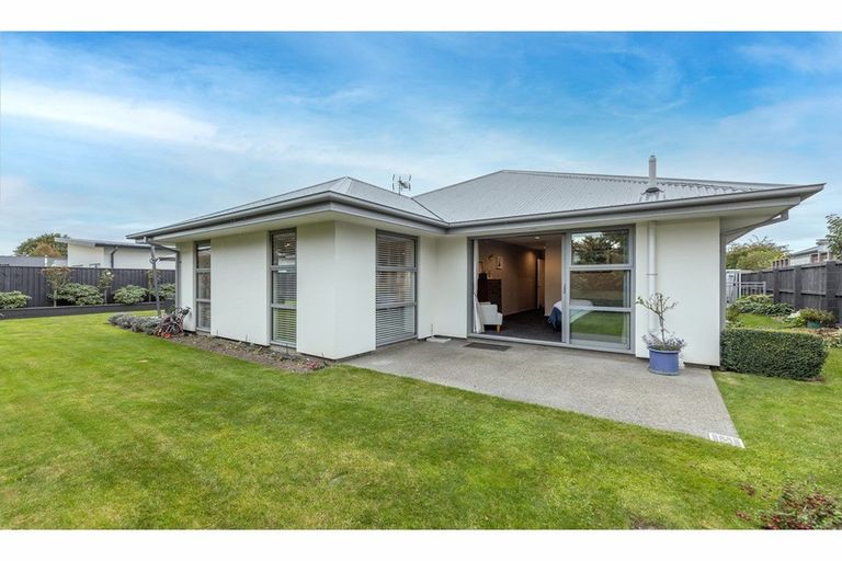 Photo of property in 7 Crown Close, Prebbleton, 7604