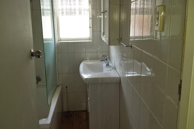 Photo of property in 1/15 Ballance Avenue, Papatoetoe, Auckland, 2104