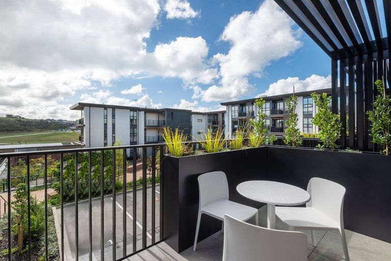 Photo of property in 9a Windlass Street, Long Bay, Auckland, 0630