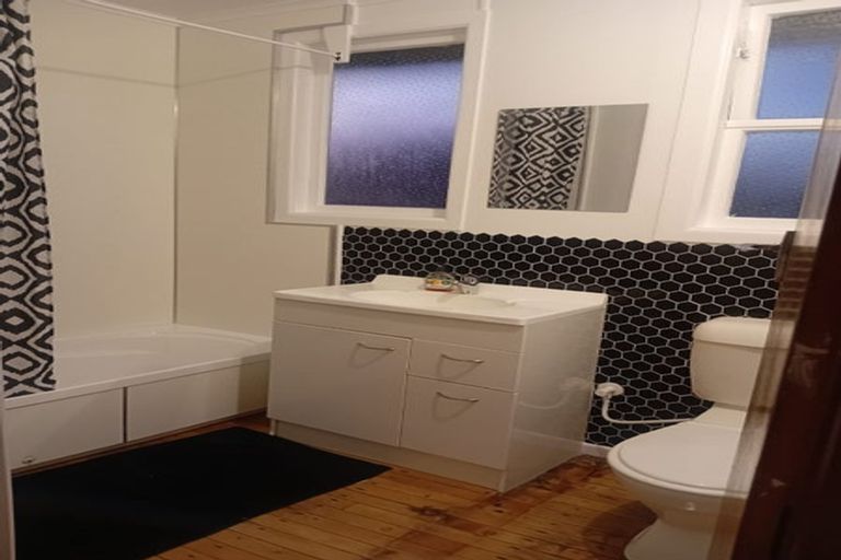 Photo of property in 36 Clouston Crescent, Fenton Park, Rotorua, 3010