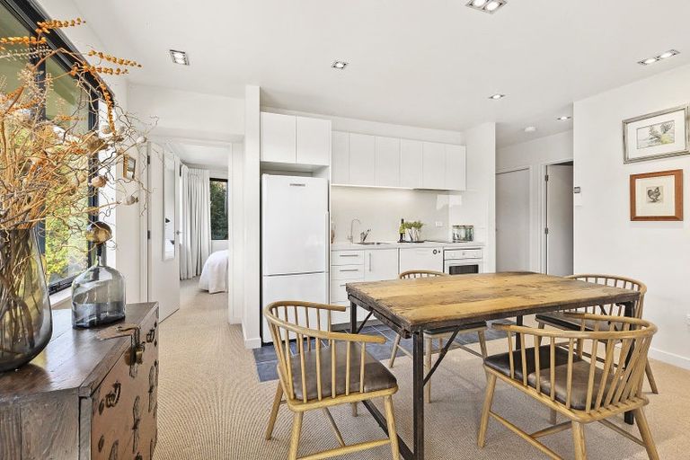 Photo of property in 74 Falkirk Avenue, Seatoun, Wellington, 6022