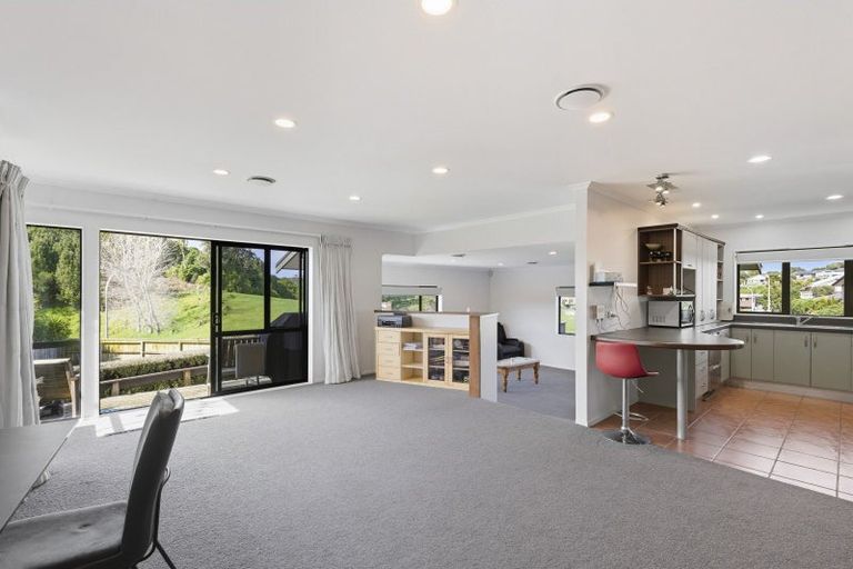 Photo of property in 5 Rotokare Crescent, Whalers Gate, New Plymouth, 4310